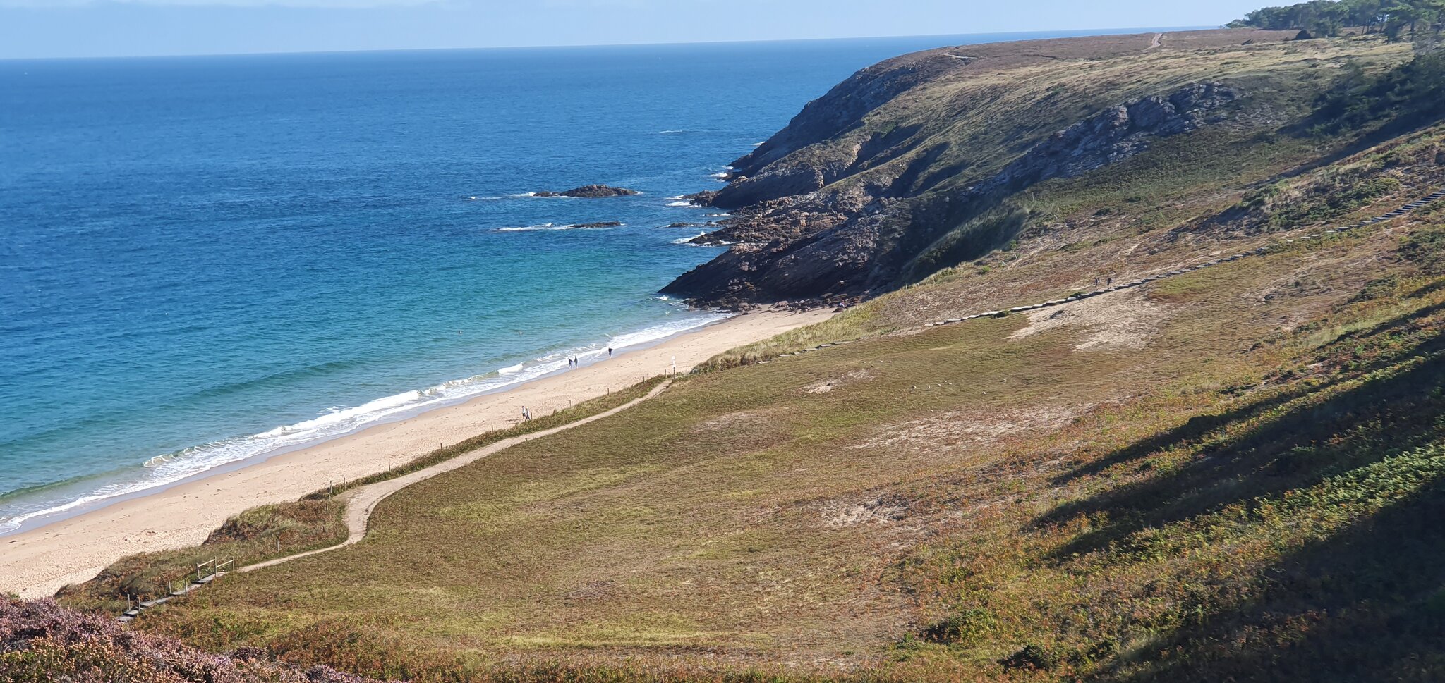 Cap d'Erquy - Plage de sable fin et falaises de grès rose en Côtes-d'Armor, Grand Site de France
